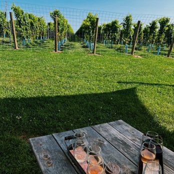 Rose Hill Vineyards - Wine Tasting Room Near Me - Mattituck, New York Rose Hill Vineyards - Wine Tasting Room Near Me - Mattituck, New York