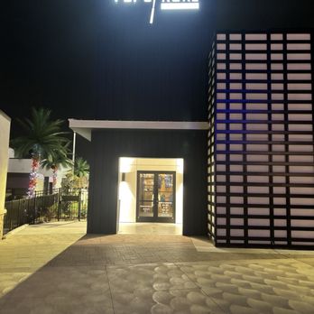 PopStroke Surf Lounge - Mini Golf Near Me - The Colony, Texas