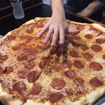 Front Street Pizza - Pepperoni pizza - Pizza Near Me - Brooklyn, New York Front Street Pizza - Pepperoni pizza - Pizza Near Me - Brooklyn, New York