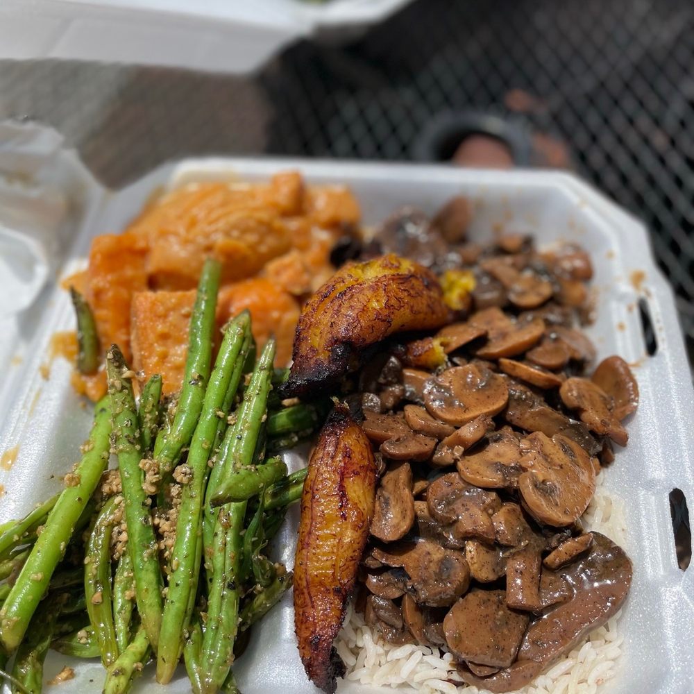 Green Love Kitchen - Plantains, jerk mushrooms with white rice, green beans, sweet potatoes - Vegan Near Me - Lithonia, Georgia Green Love Kitchen - Plantains, jerk mushrooms with white rice, green beans, sweet potatoes - Vegan Near Me - Lithonia, Georgia