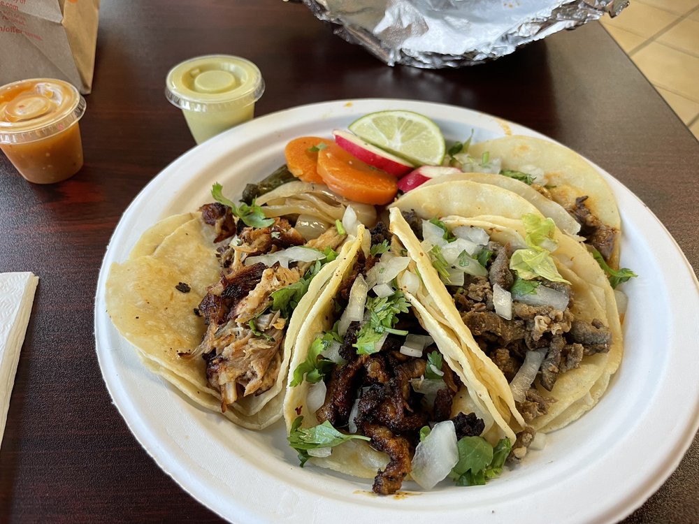 Taqueria Albertos Logo