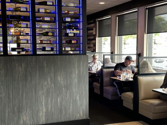 Crave Kitchen & Cocktails by null