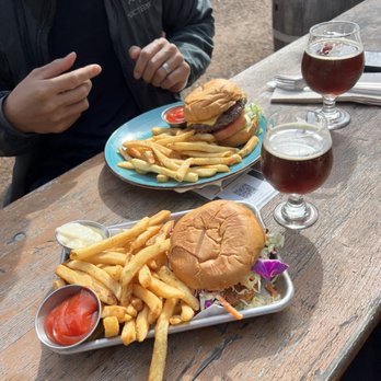 Canyon Club Brewery - Breweries Near Me - Moraga, California
