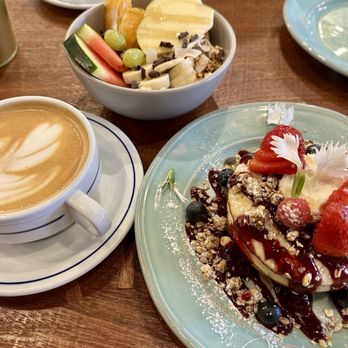 CA Downtown - Yogurt bowl & Pancakes - Restaurants Near Me - Porto, 13