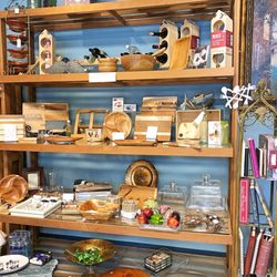 The Vintage Wine Shoppe - Great assortment of gift items.