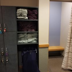 Rhode Island Medical Imaging - Lockers for your belongings, gowns to change into, laundry hamper to place your used gown.