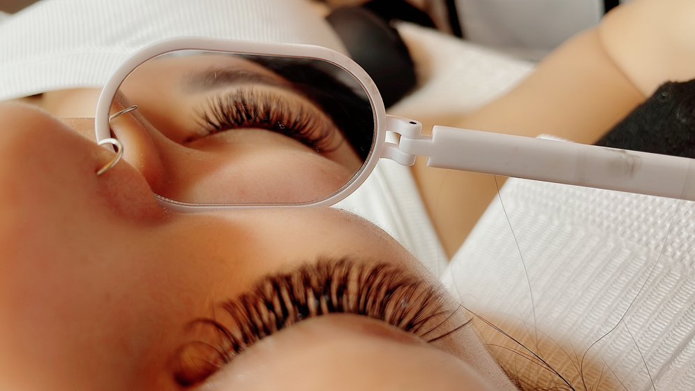 I Lash by Almee Logo