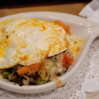 Elly's Pancake House - Veggie smoked salmon skillet - Breakfast & Brunch Near Me - Glenview, Illinois