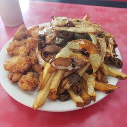 Ron's Hamburgers & Chili in Jenks - Chicken and fries spanish style
