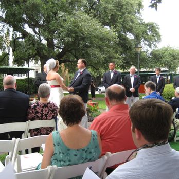 Columbia Square - Wedding I attended at Columbia Square on June 20, 2009. The name of that fountain is Wormsloe Fountain. - Landmarks & Historical Buildings Near Me - Savannah, Georgia Columbia Square - Wedding I attended at Columbia Square on June 20, 2009. The name of that fountain is Wormsloe Fountain. - Landmarks & Historical Buildings Near Me - Savannah, Georgia
