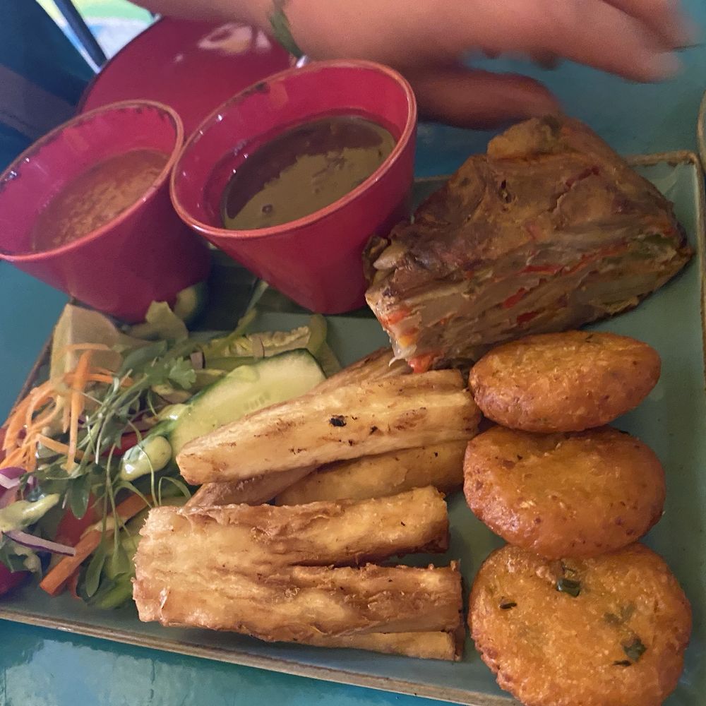 Cubana - Mixed vegetarian tapas sharing plate - Latin American Near Me - London, XGL Cubana - Mixed vegetarian tapas sharing plate - Latin American Near Me - London, XGL