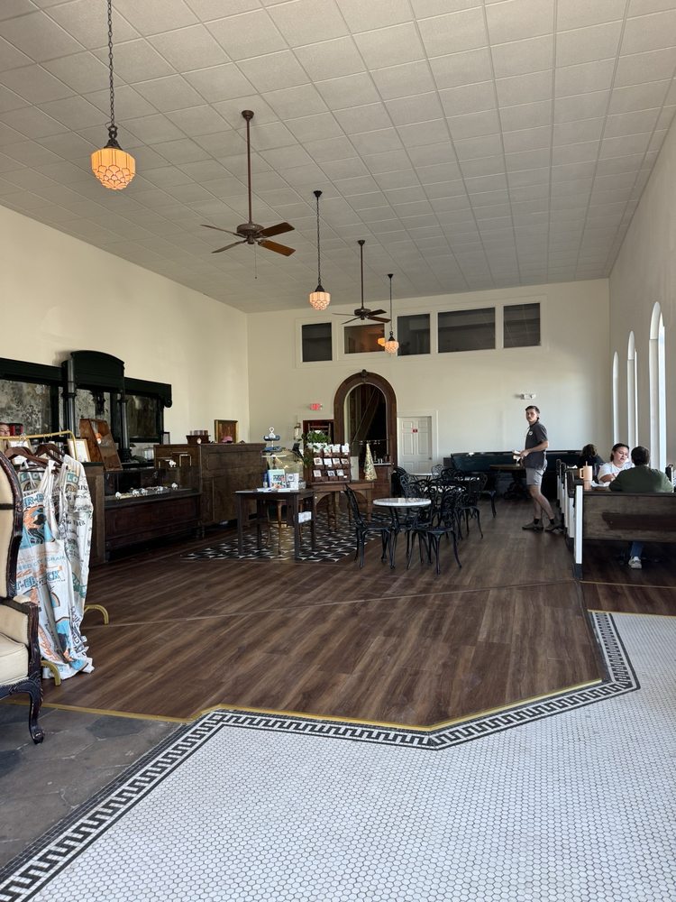 Eleanor's Coffee & Cake Image
