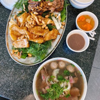Pho Kim Long - Bun Cha Ca La Vong // pho with bo vien and thit tai - Vietnamese Near Me - San Jose, California Pho Kim Long - Bun Cha Ca La Vong // pho with bo vien and thit tai - Vietnamese Near Me - San Jose, California