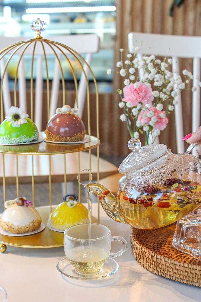 THE ARTISAN 360 CAKES & DRINKS BOUTIQUE 362 Photos & 71 Reviews