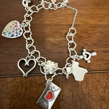 James Avery - Jewelry Near Me - Austin, Texas James Avery - Jewelry Near Me - Austin, Texas