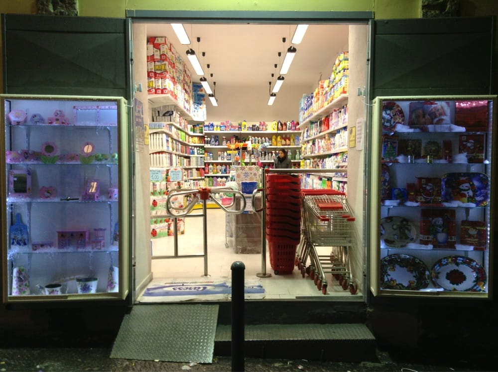 DA CORRADO Vico della Tofa 79/80, Napoli, Italy Home