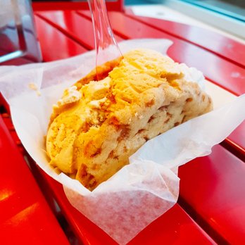 Booyah - Cinnamon toast crunch and sea salt caramel - Desserts Near Me - Toronto, Ontario Booyah - Cinnamon toast crunch and sea salt caramel - Desserts Near Me - Toronto, Ontario