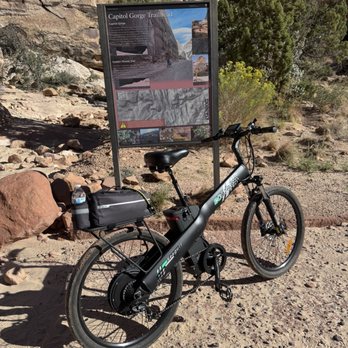 Capitol Reef National Park - End of the wash road at trail head - Parks Near Me - Fruita, Utah Capitol Reef National Park - End of the wash road at trail head - Parks Near Me - Fruita, Utah