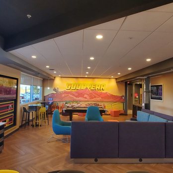Tru by Hilton Goodyear Phoenix West - Hotels Near Me - Goodyear, Arizona