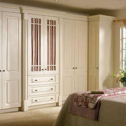 Kitchen World - Ivory Prague Robe