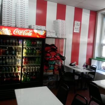 Venice Pizzeria & Restaurant - a view of the inside of the restaurant - Pizza Near Me - Bronx, New York Venice Pizzeria & Restaurant - a view of the inside of the restaurant - Pizza Near Me - Bronx, New York