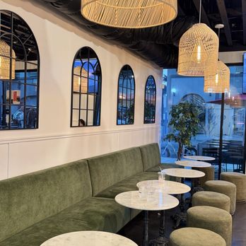 Pasta Viva - Inside seating - Italian Near Me - Huntington Beach, California