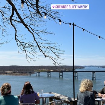 Shawnee Bluff Winery & Vineyard - View - Wineries Near Me - Lake Ozark, Missouri Shawnee Bluff Winery & Vineyard - View - Wineries Near Me - Lake Ozark, Missouri