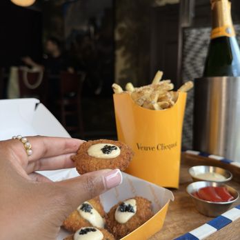 Royal Restaurant - Breakfast & Brunch Near Me - Alexandria, Virginia Royal Restaurant - Breakfast & Brunch Near Me - Alexandria, Virginia