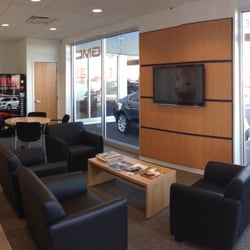Hove Buick GMC - Nice waiting area...