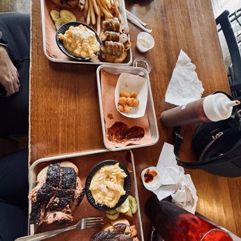 3 Halves Brewing - Burnt ends, ribs, sausage, Mac n cheese, beans, spicy cheese curds - Breweries Near Me - Liberty, Missouri
