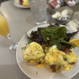 Eggs Benedict