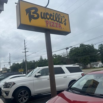 Buccilli's Pizza - cars parked in a parking lot - Pizza Near Me - Houghton Lake, Michigan Buccilli's Pizza - cars parked in a parking lot - Pizza Near Me - Houghton Lake, Michigan