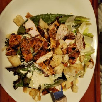 Drift Inn - Blackened Chicken Caesar Salad - New American Near Me - Yachats, Oregon