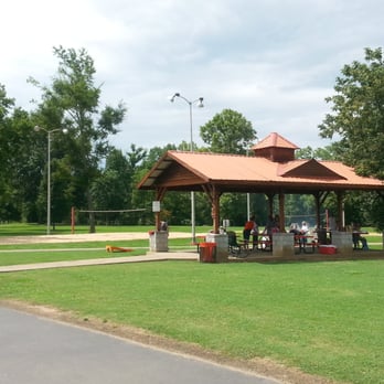 Don Fox Park - One of several pavilions for picnics, barbecues, and the like. Very nice. - Parks Near Me - Lebanon, Tennessee Don Fox Park - One of several pavilions for picnics, barbecues, and the like. Very nice. - Parks Near Me - Lebanon, Tennessee