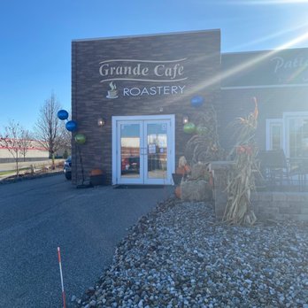 Creative Living Coffee - the outside of a coffeehouse - Coffee Roasteries Near Me - Medina, Ohio Creative Living Coffee - the outside of a coffeehouse - Coffee Roasteries Near Me - Medina, Ohio