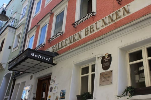 Keramikhotel Goldener Brunnen by null