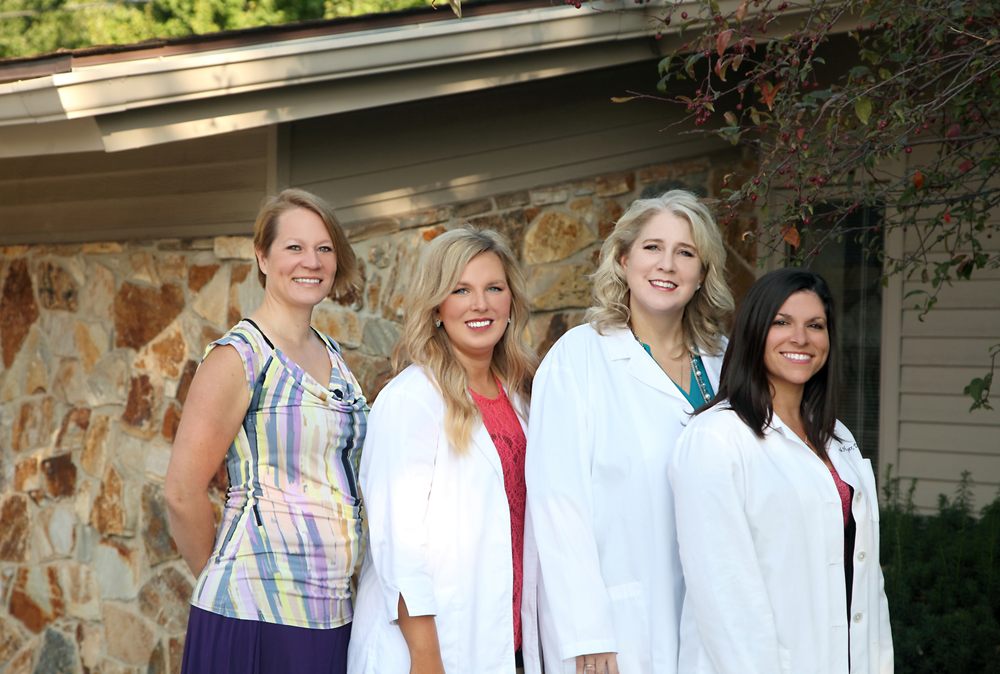 Animal Medical Clinic - pet boarding facility in Des Moines, IA