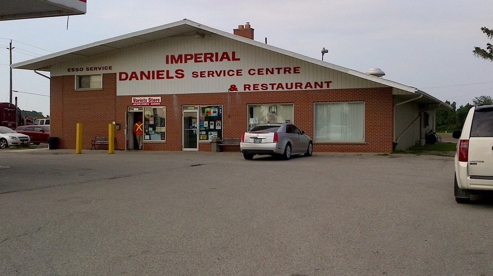 Daniels Service Centre Logo