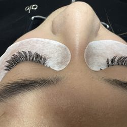 Lanna Skincare Studio - Eyelashes extensions