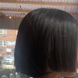 Wanted my hair done in a blunt cut straight across right under my chin. The right side looked like this! Sigh. Wanted my hair done in a blunt cut straight across right under my chin. The right side looked like this! Sigh.