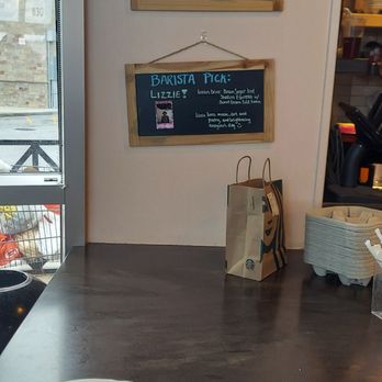 Starbucks - Coffee & Tea Near Me - Atlanta, Georgia