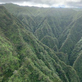 Magnum Helicopters - Mountains on the west side - Aerial Tours Near Me - Honolulu, Hawaii