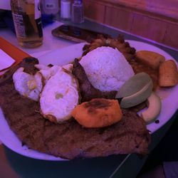 25. Bandeja Ecuatoriana