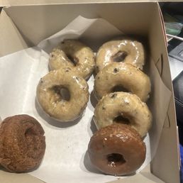 I went in at 10pm and got FRESH STILL WARM DONUTS