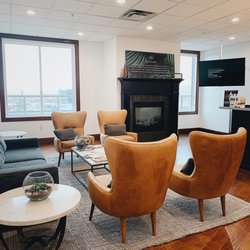 Brick Canvas Salon - The waiting area.