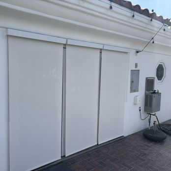 Mr. Miniblind - Outside roller sunscreen, stainless steel hardware - Shades & Blinds Near Me Mr. Miniblind - Outside roller sunscreen, stainless steel hardware - Shades & Blinds Near Me