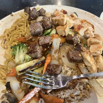 Masa Hibachi Steakhouse & Sushi - Hibachi Combo B with 2 Items (chicken, steak) - Japanese Near Me - Silver Spring, Maryland Masa Hibachi Steakhouse & Sushi - Hibachi Combo B with 2 Items (chicken, steak) - Japanese Near Me - Silver Spring, Maryland