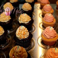 Kakey Mae Cupcakery - Corporate Logo Cupcakes