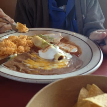 Mazatlan Mexican Restaurant - Husband's chicken taquitos -- he liked the chicken inside a lot - Mexican Near Me - Newport, Oregon