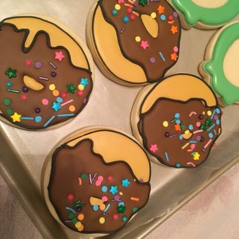 Familiar Cookie - Donut cookies ! - Desserts Near Me